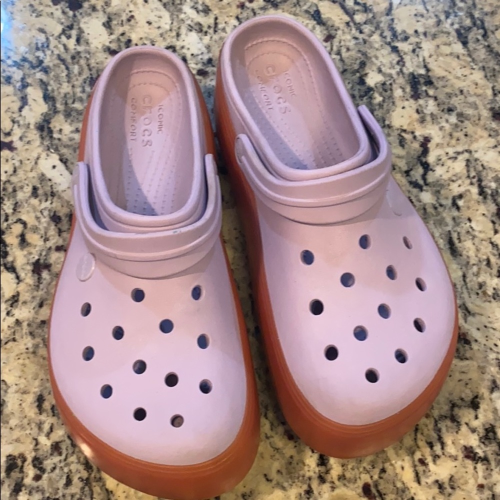 Iconic comfort CROCS (small/narrow)